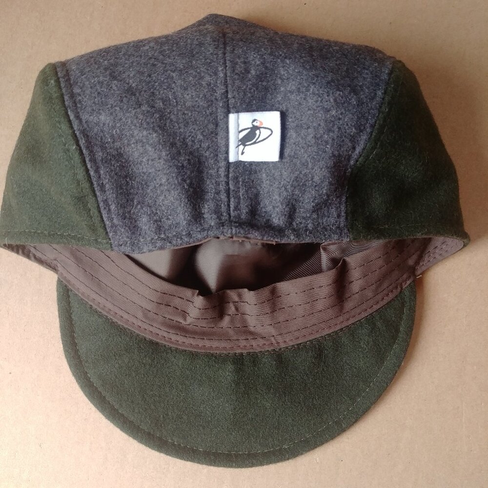 Vintage Penguin made in Canada Mens wool blend grey green cap hat with b…